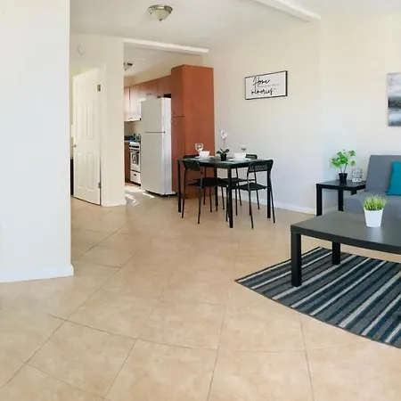 Hollywood Beach Apartments - Walk To The Beach Exterior photo
